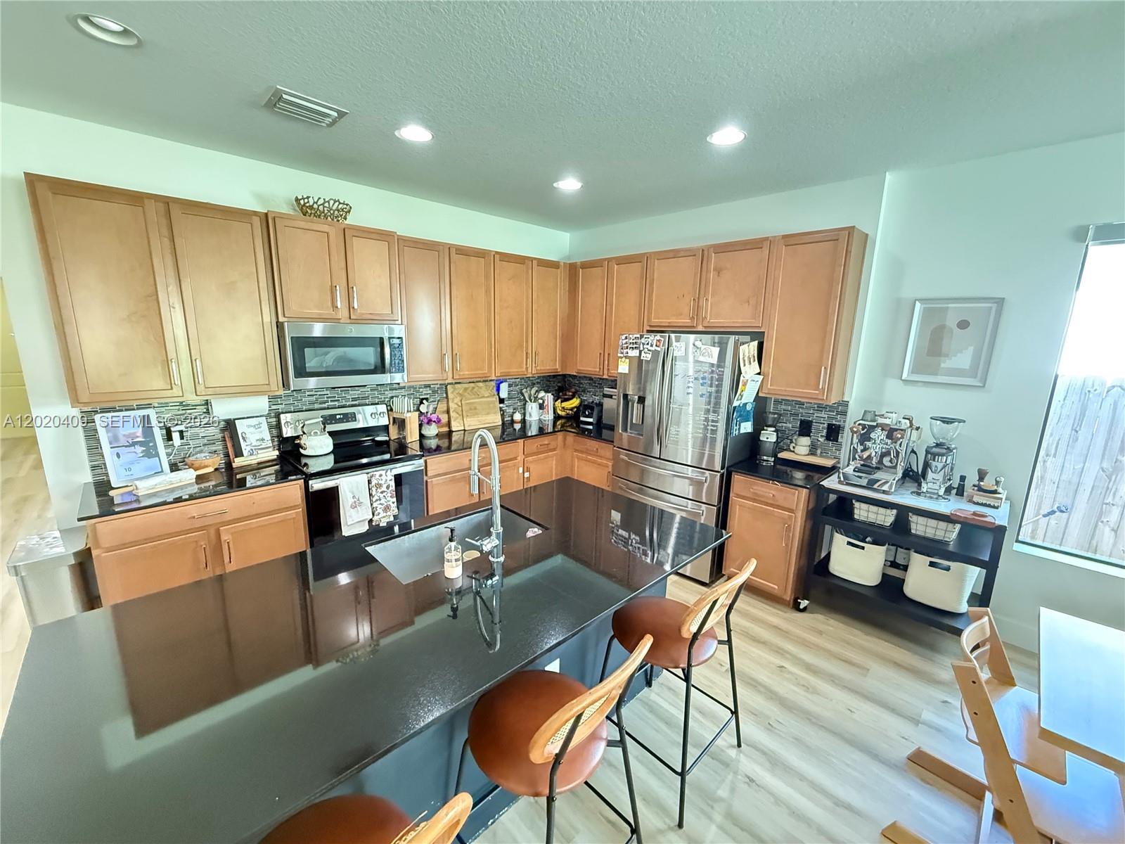 PALM RIDGE GARDENS - Residential
