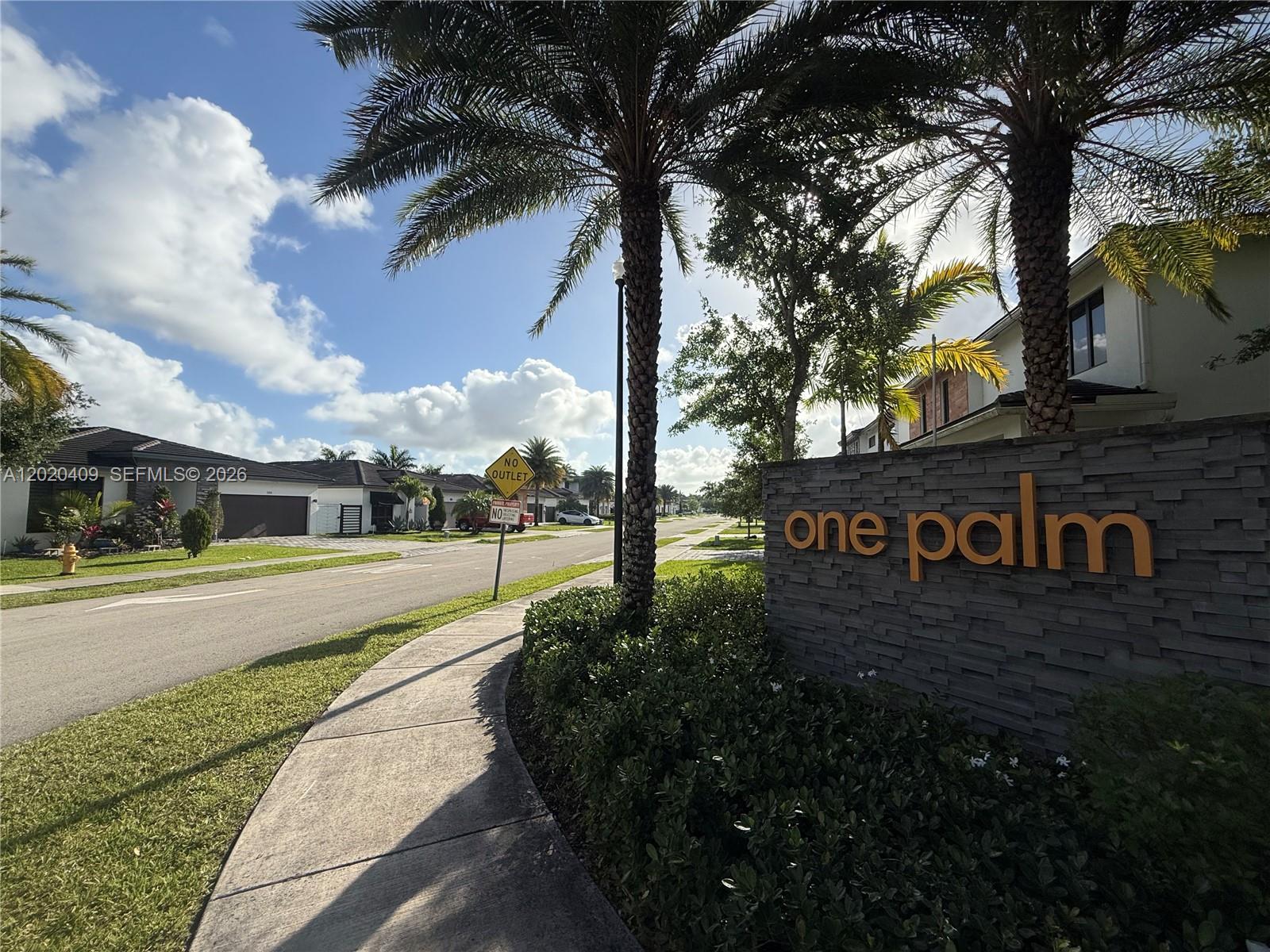 PALM RIDGE GARDENS - Residential