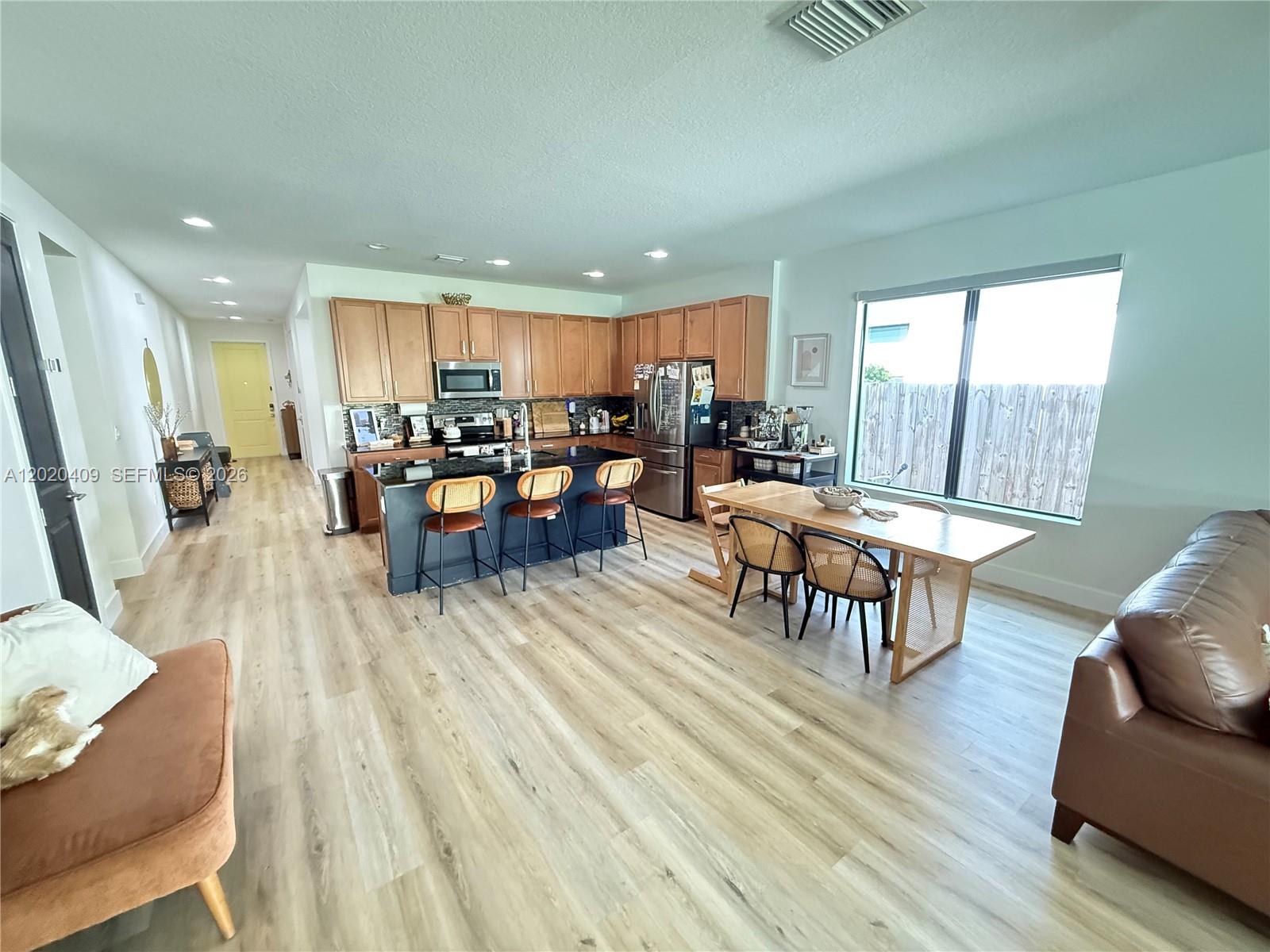 PALM RIDGE GARDENS - Residential