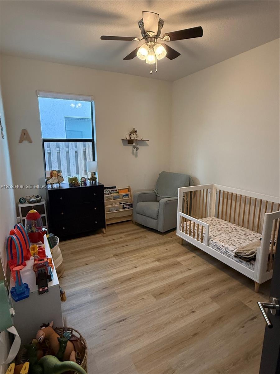 PALM RIDGE GARDENS - Residential