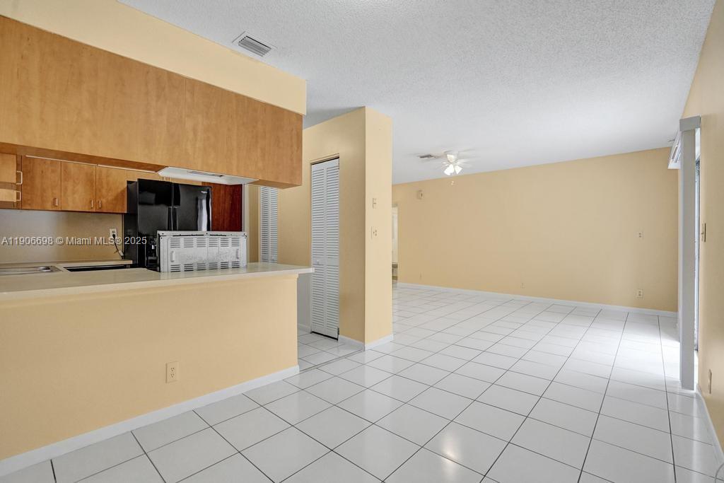 OAKWOOD HILLS - Residential Lease