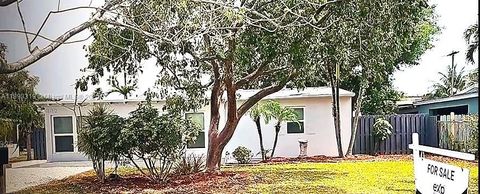 Photo of 442 SW 22nd Ave, Fort Lauderdale, FL 33312 (MLS # A11893319)