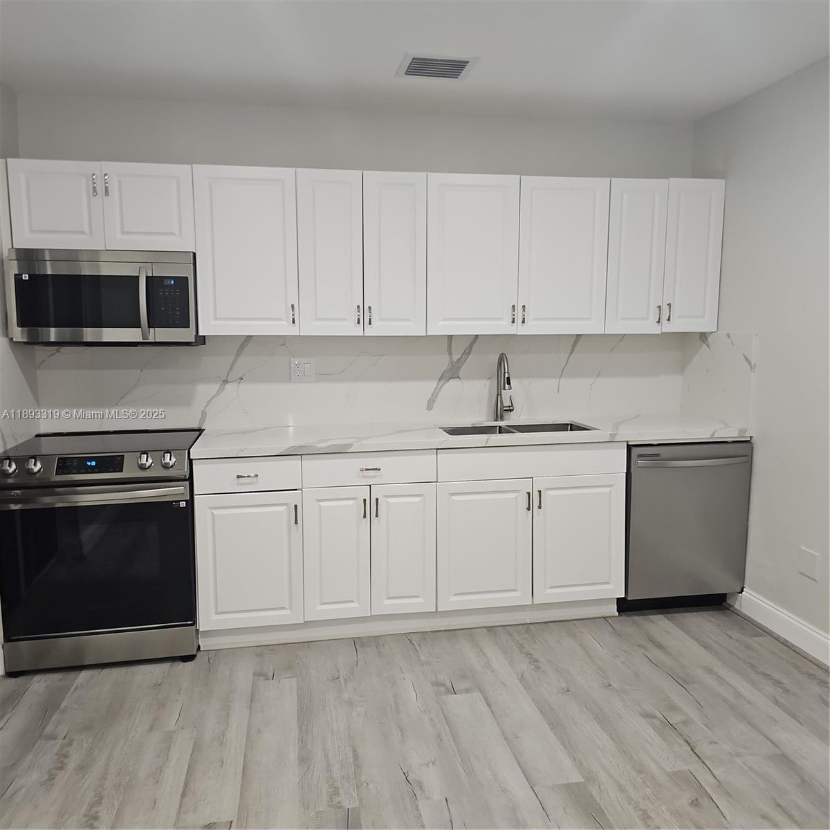 WOODLAND PARK AMD PLAT - Residential
