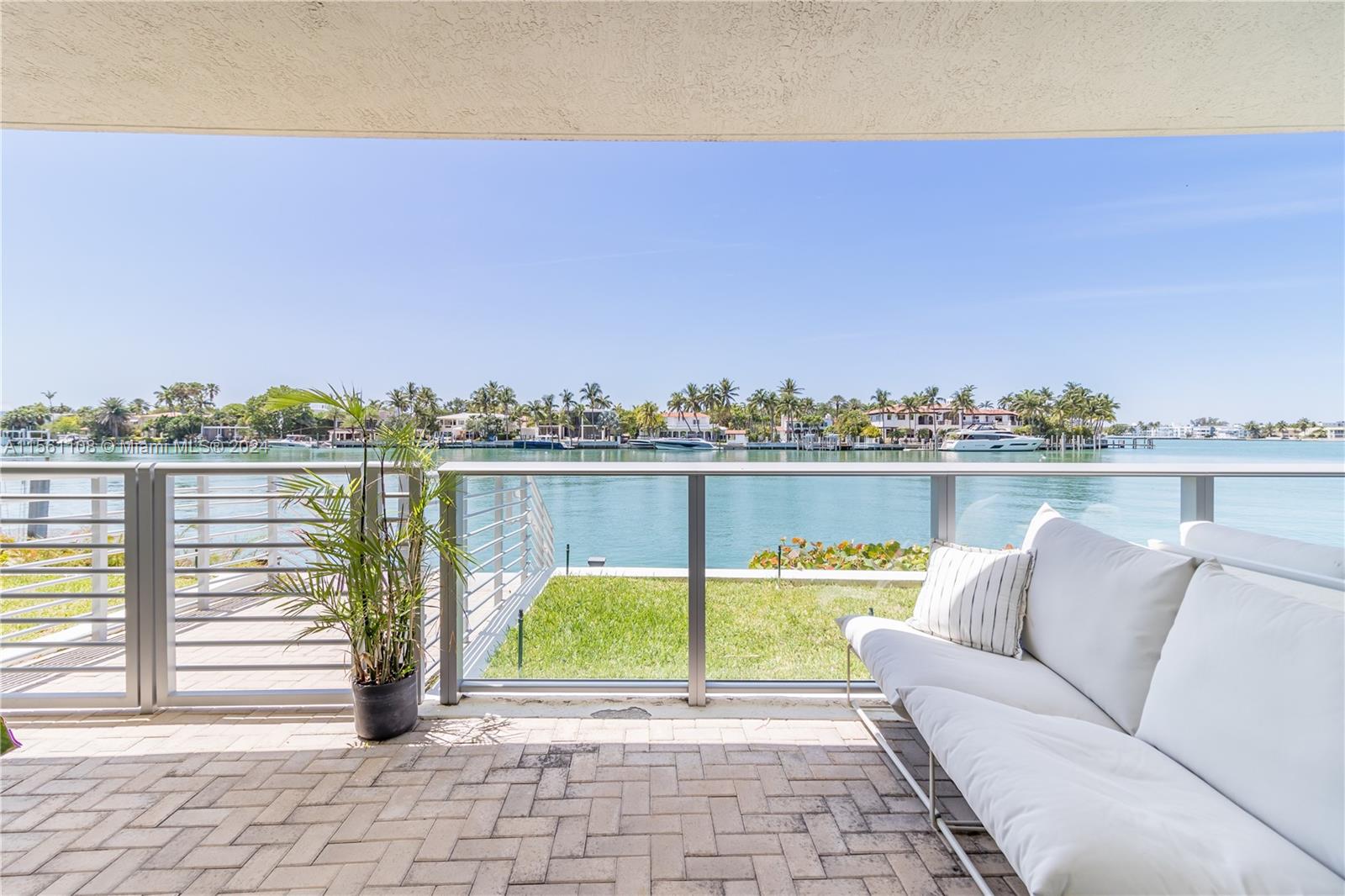 Property for Sale at 6620 Indian Creek Dr 109, Miami Beach, Miami-Dade County, Florida - Bedrooms: 2 
Bathrooms: 2  - $875,000