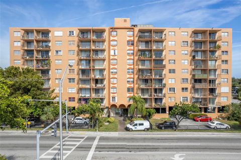 Photo of 1465 NE 123rd St #PH9, North Miami, FL 33161 (MLS # A11926385)