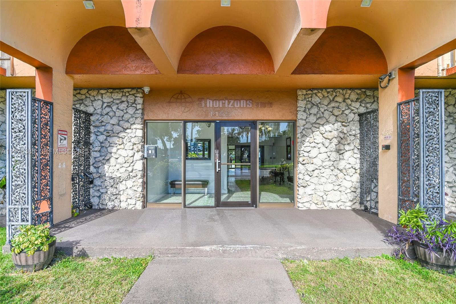 1465 NE 123rd St PH9