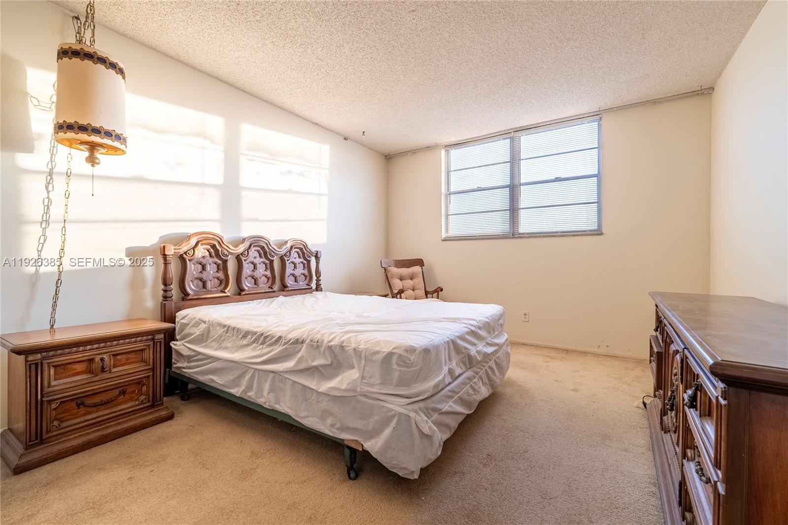 THREE HORIZONS SOUTH COND - Residential