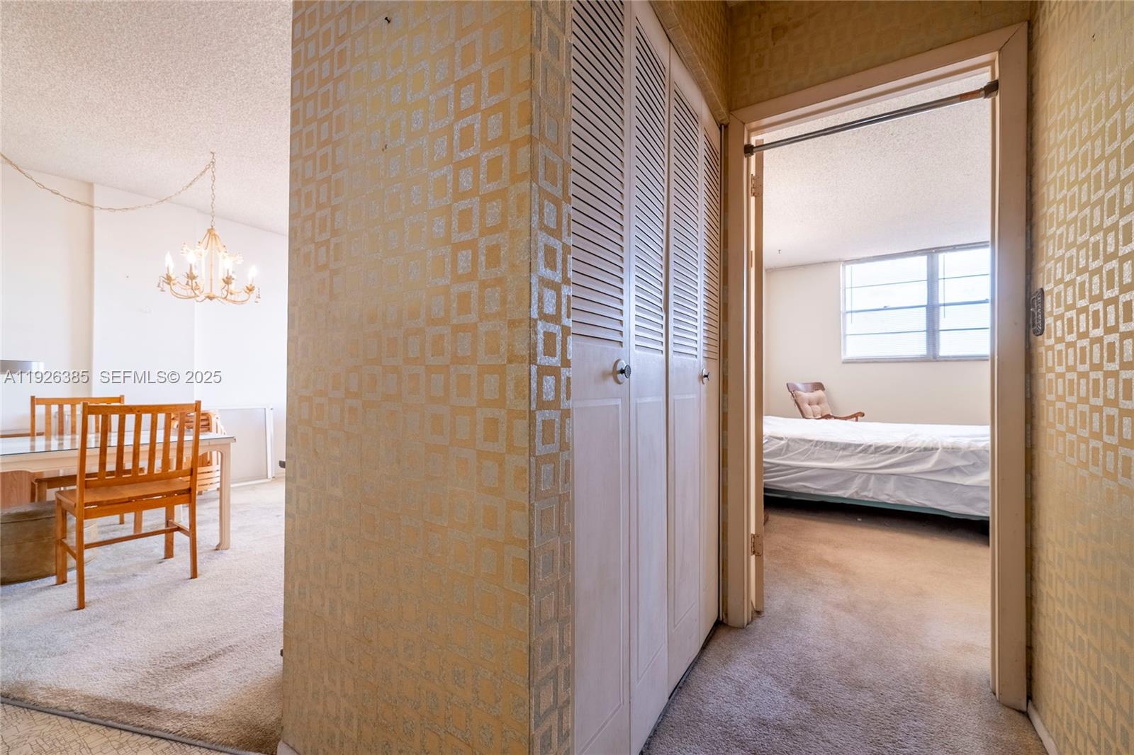 THREE HORIZONS SOUTH COND - Residential