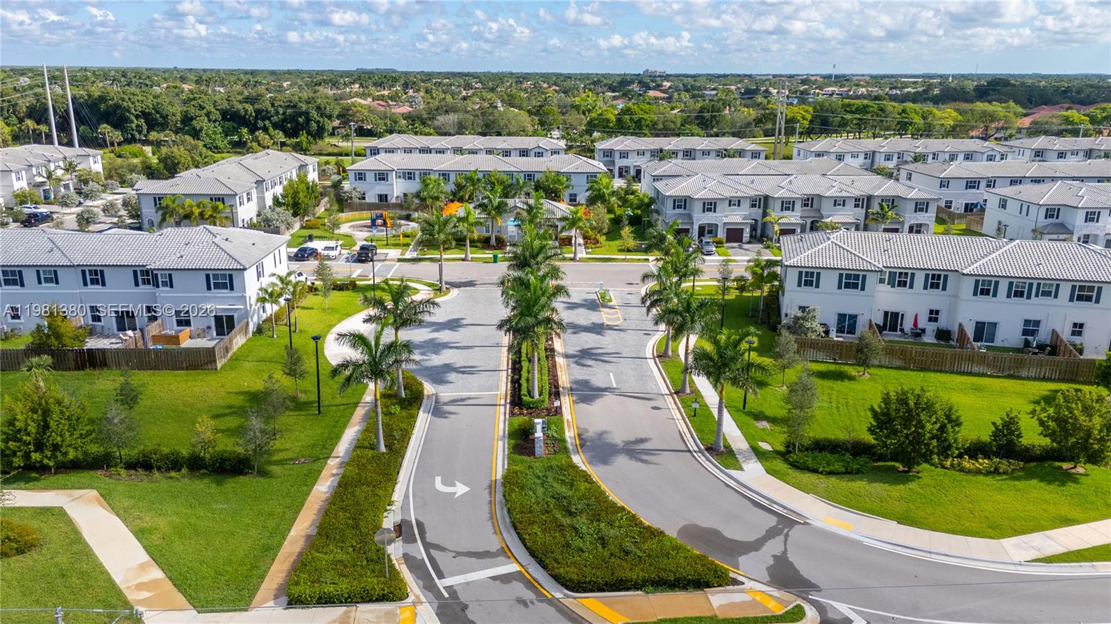 SUNSET TRAILS/SQUARE - Residential Lease