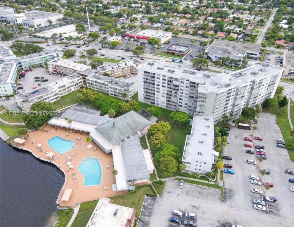 1401 NE Miami Gardens Dr 787