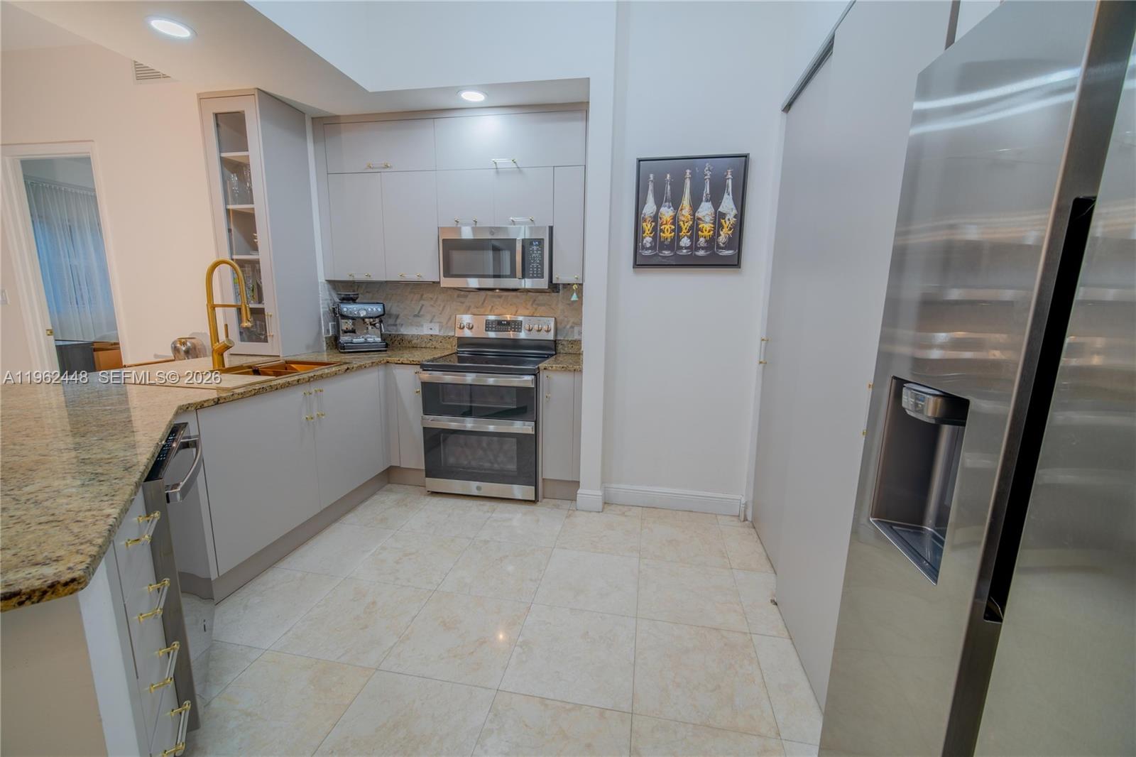 TURNBERRY VLG NO TOWER CO - Residential