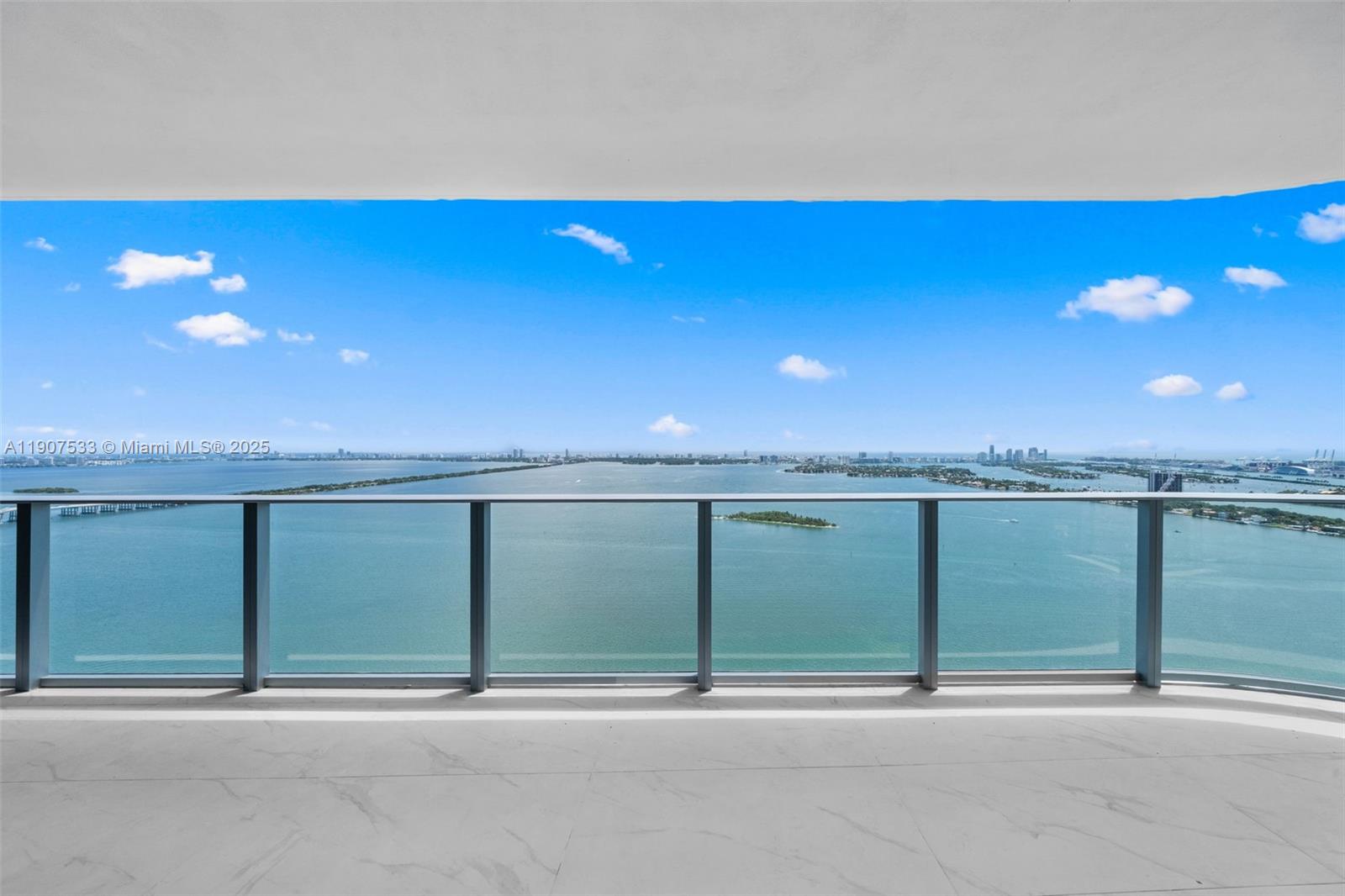 ARIA RESERVE SOUTH - Residential Lease