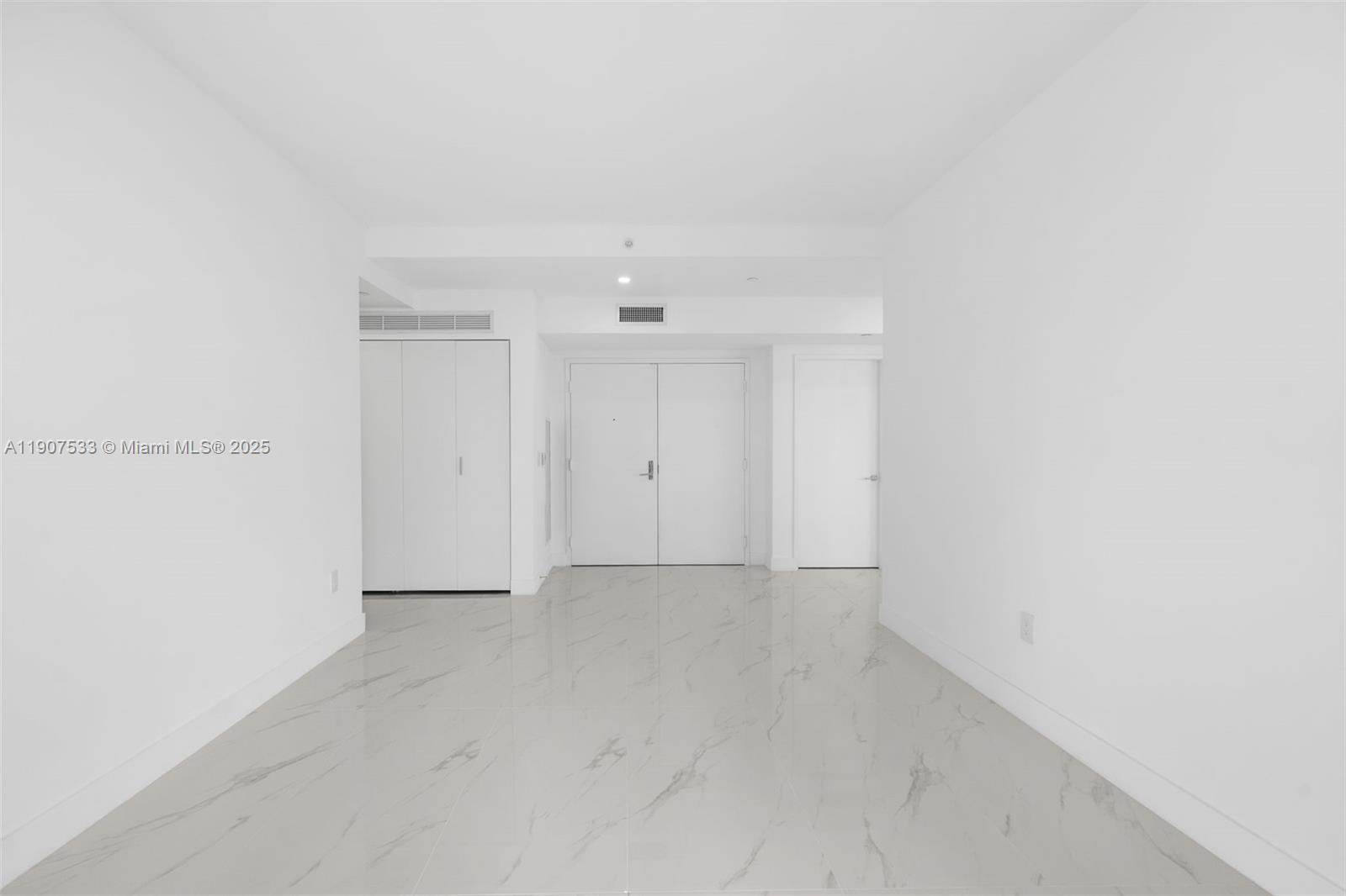 ARIA RESERVE SOUTH - Residential Lease