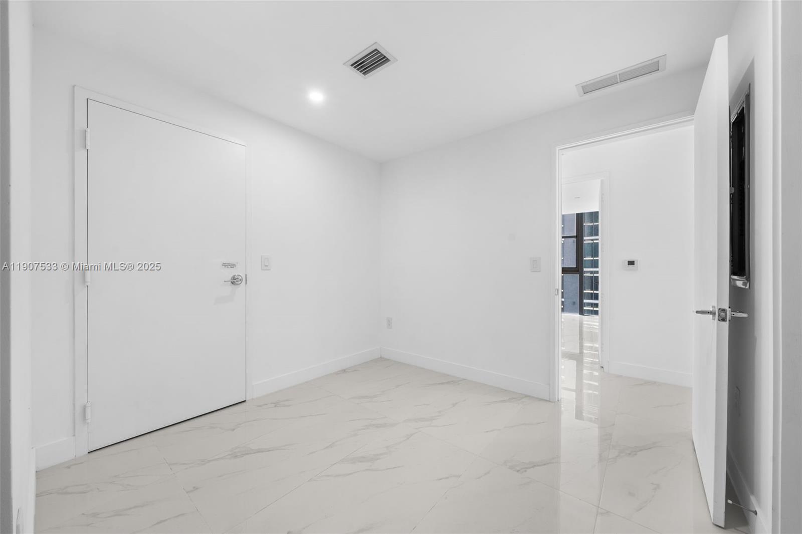 ARIA RESERVE SOUTH - Residential Lease