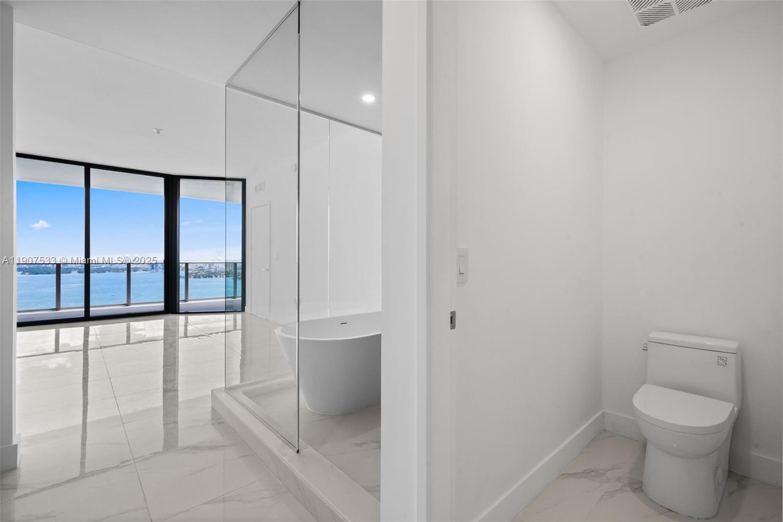 ARIA RESERVE SOUTH - Residential Lease