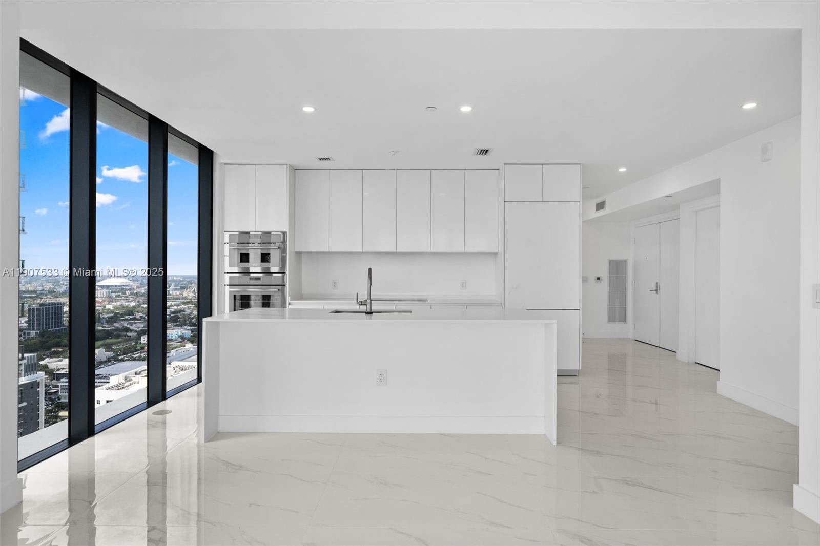 ARIA RESERVE SOUTH - Residential Lease