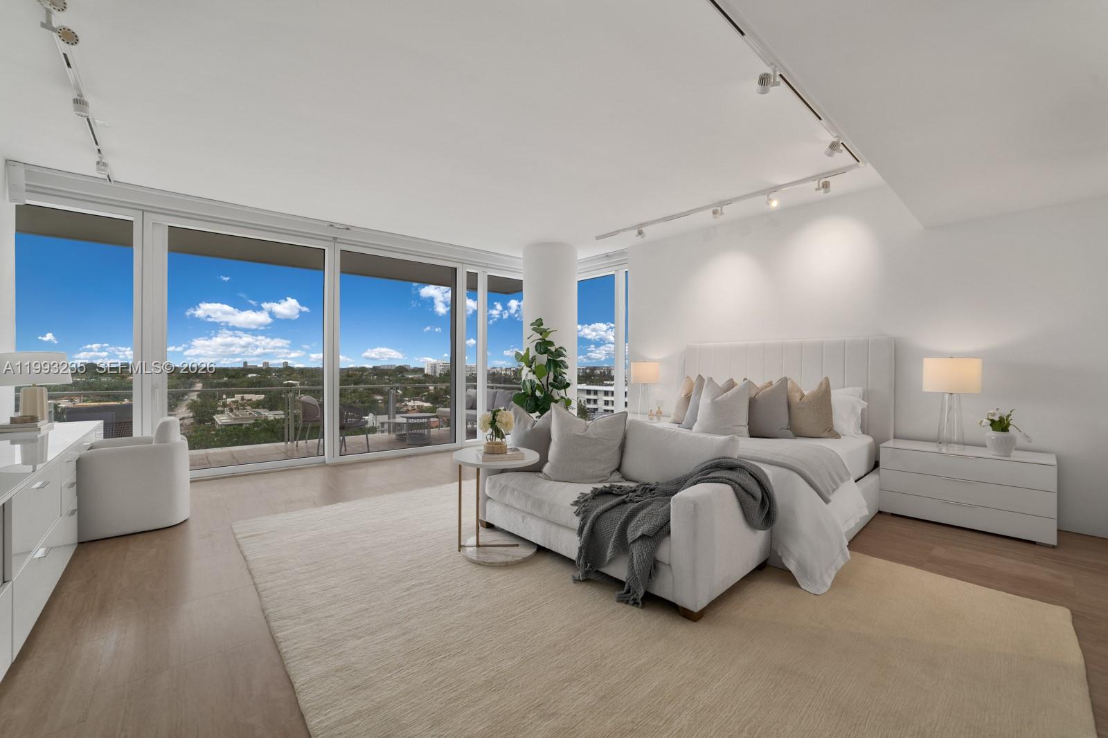 SURF CLUB CONDO - Residential