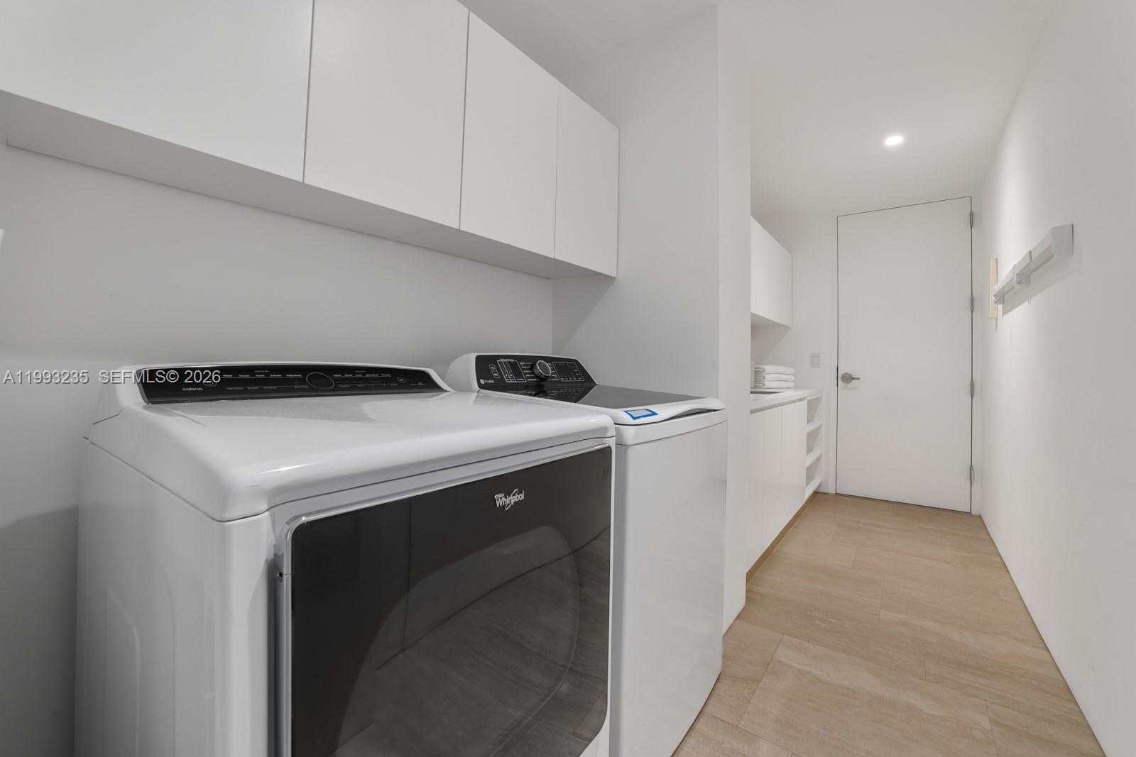 SURF CLUB CONDO - Residential