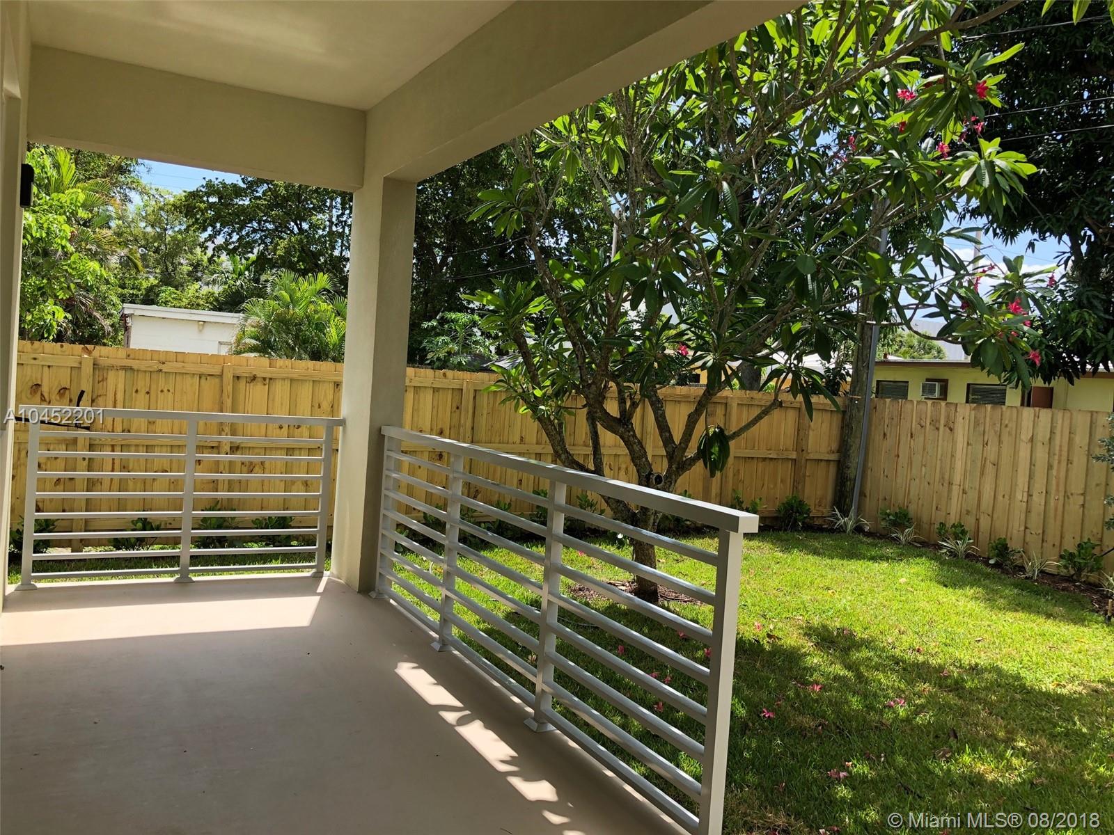 LAUDERDALE PARK - Residential