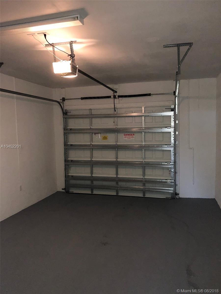 LAUDERDALE PARK - Residential