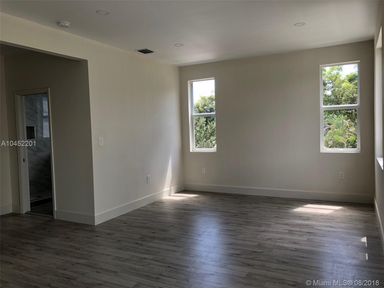 LAUDERDALE PARK - Residential