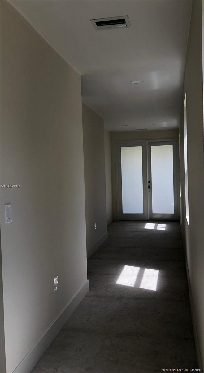 LAUDERDALE PARK - Residential