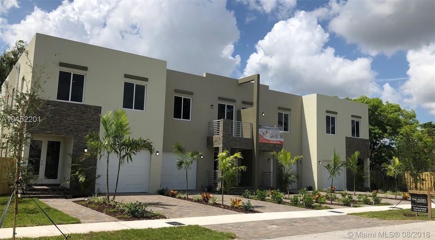 ONLY 2 MIDDLE UNITS AVAILABLE .... $ 410.000  each... Brand New Construction. Four  fee simple contemporary townhouses with high end finishes, 2.600 sq ft Total each unit . First floor open floorplan. Spacious kitchen with peninsula ,covered patio to private garden with room for pool. Second Floor 3 bedrooms, 2 Baths. Massive Master Bedroom ( 21'  x 12' )  with walk in closet and bathroom with  double vanity and shower . Private Balcony from Master Bedroom  ( 21' x  6'4'' ) .  Extra wide car garage. Minutes to Las Olas , restaurants, nightlife and the Beaches. No HOA fees. Price FROM $ 425.000 CORNER UNITS