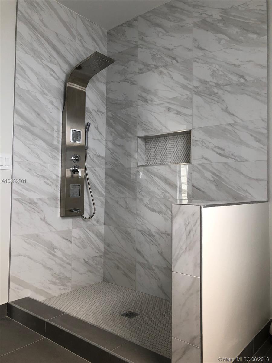 LAUDERDALE PARK - Residential