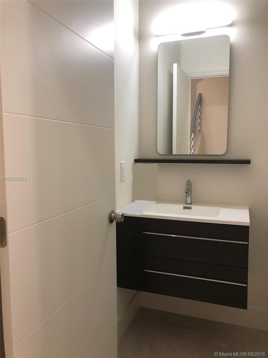 LAUDERDALE PARK - Residential