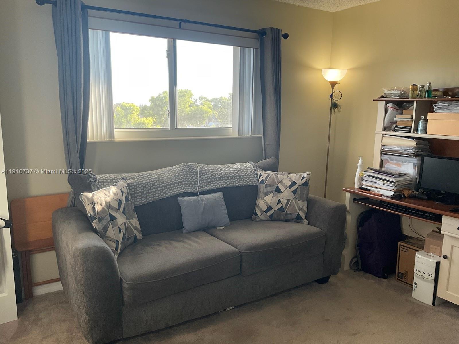 LAKESHORE AT UNIVERSITY P - Residential