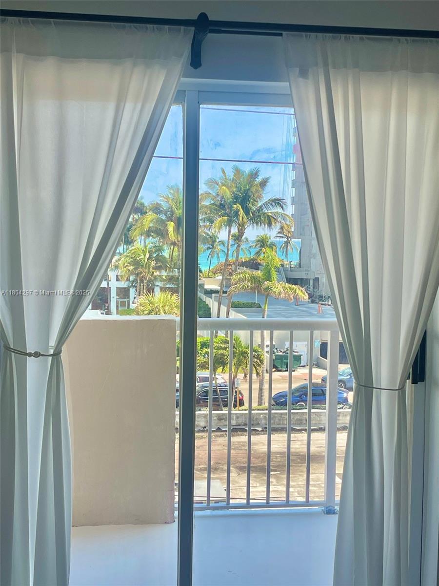 6801 Harding Ave 412, Miami Beach, Miami-Dade County, Florida - 1 Bedrooms  
1 Bathrooms - 