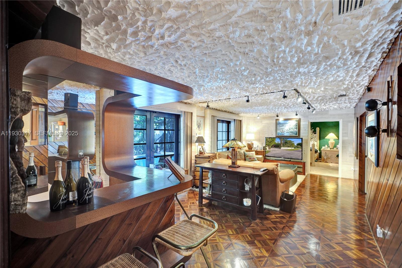 CYPRESS COVE ESTS SEC 3 - Residential