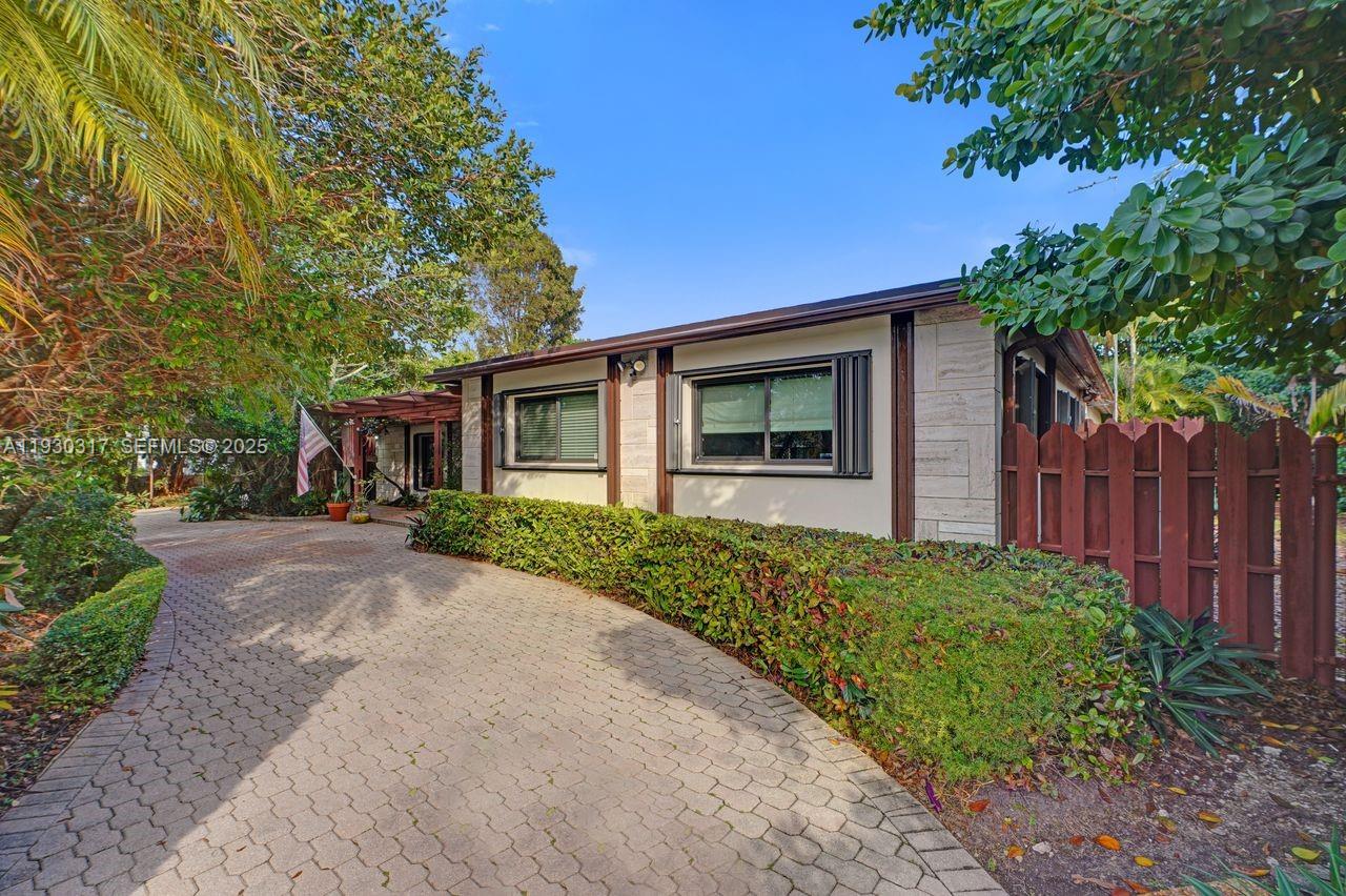 CYPRESS COVE ESTS SEC 3 - Residential