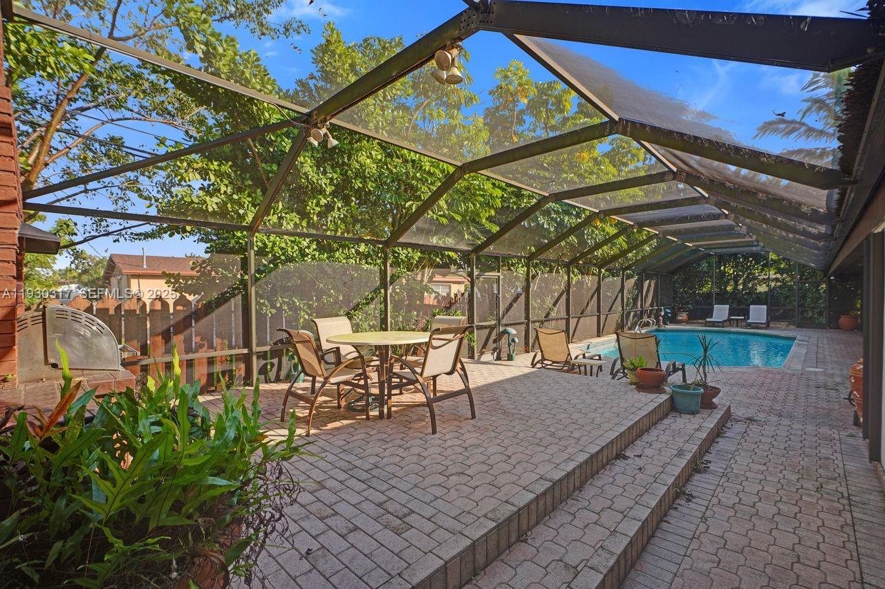 CYPRESS COVE ESTS SEC 3 - Residential