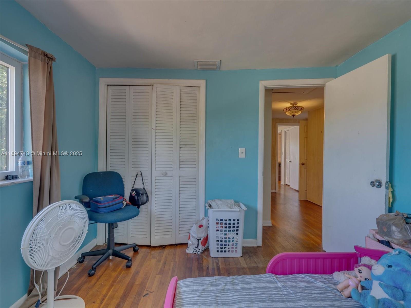 ORIOLE ESTATES SEC 5 - Residential