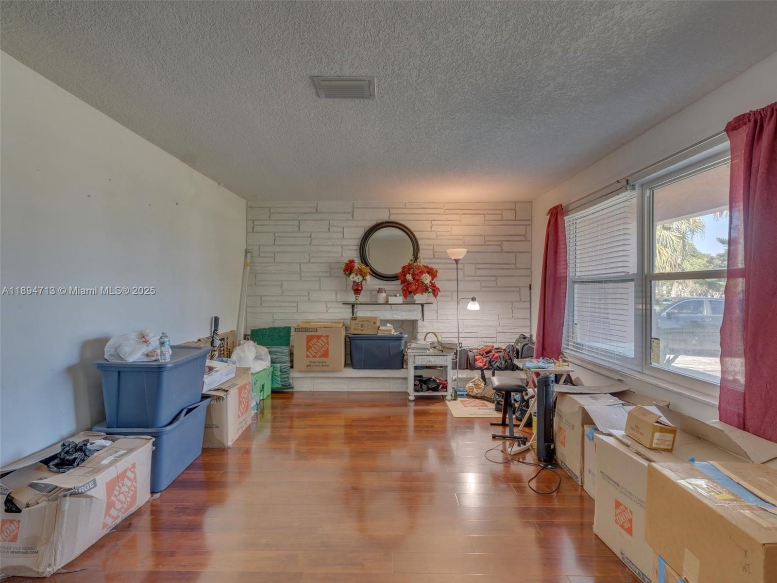 ORIOLE ESTATES SEC 5 - Residential