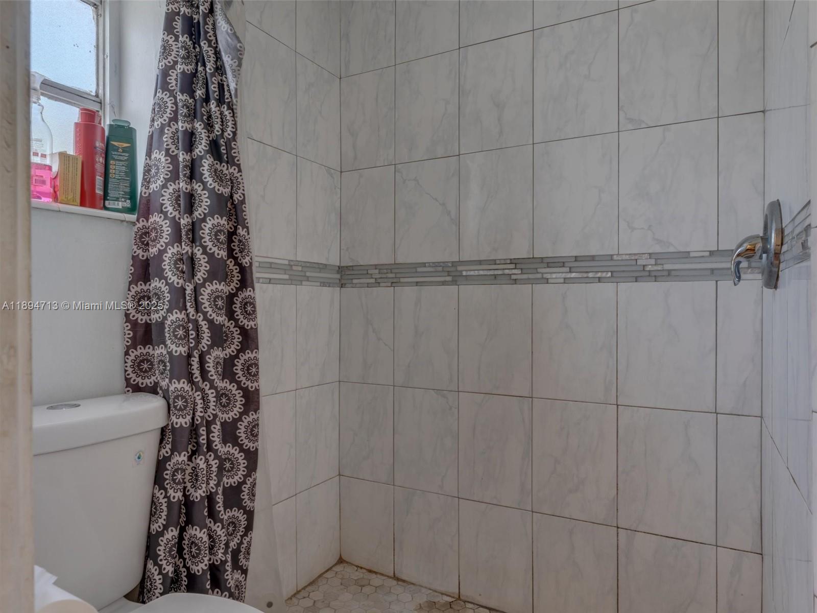 ORIOLE ESTATES SEC 5 - Residential