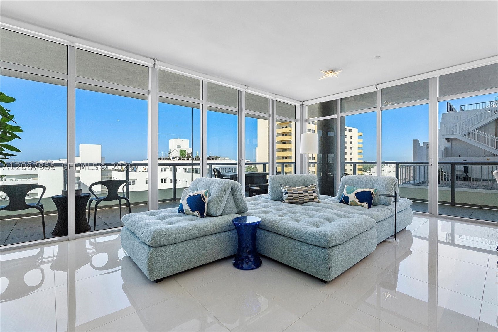 3737 Collins Ave S-804