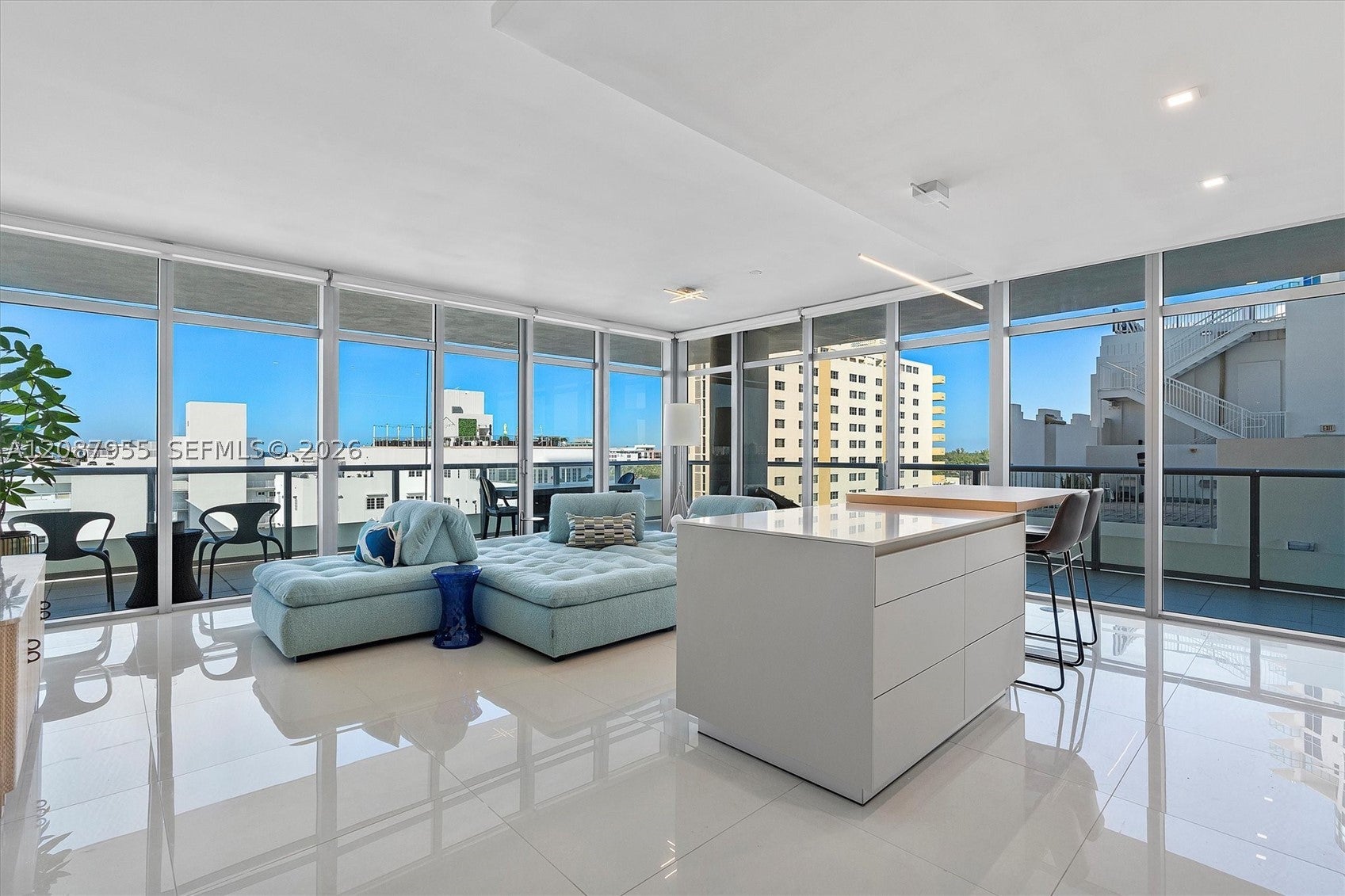 3737 Collins Ave S-804