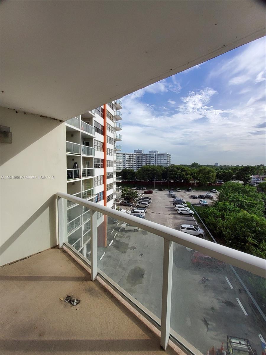 BUCKLEY TOWERS CONDO - EA - Residential