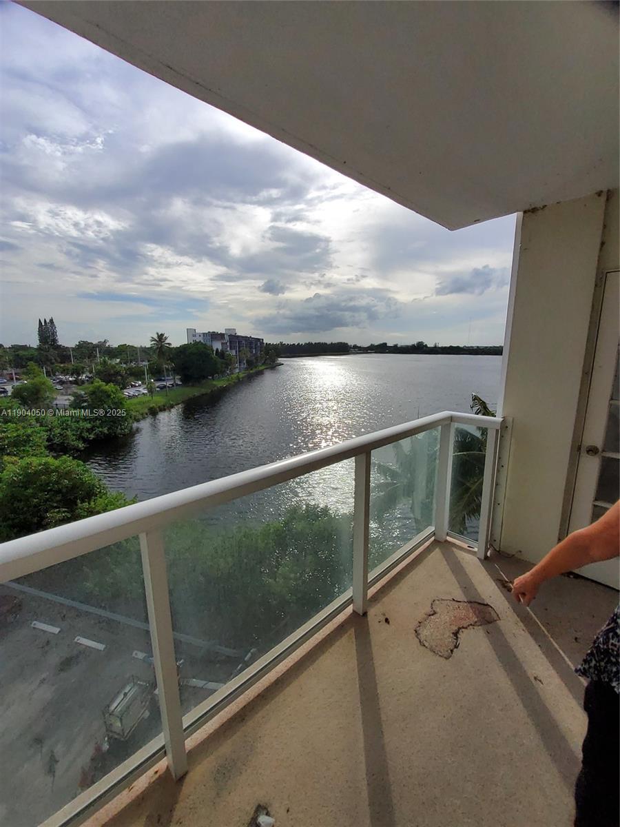 BUCKLEY TOWERS CONDO - EA - Residential