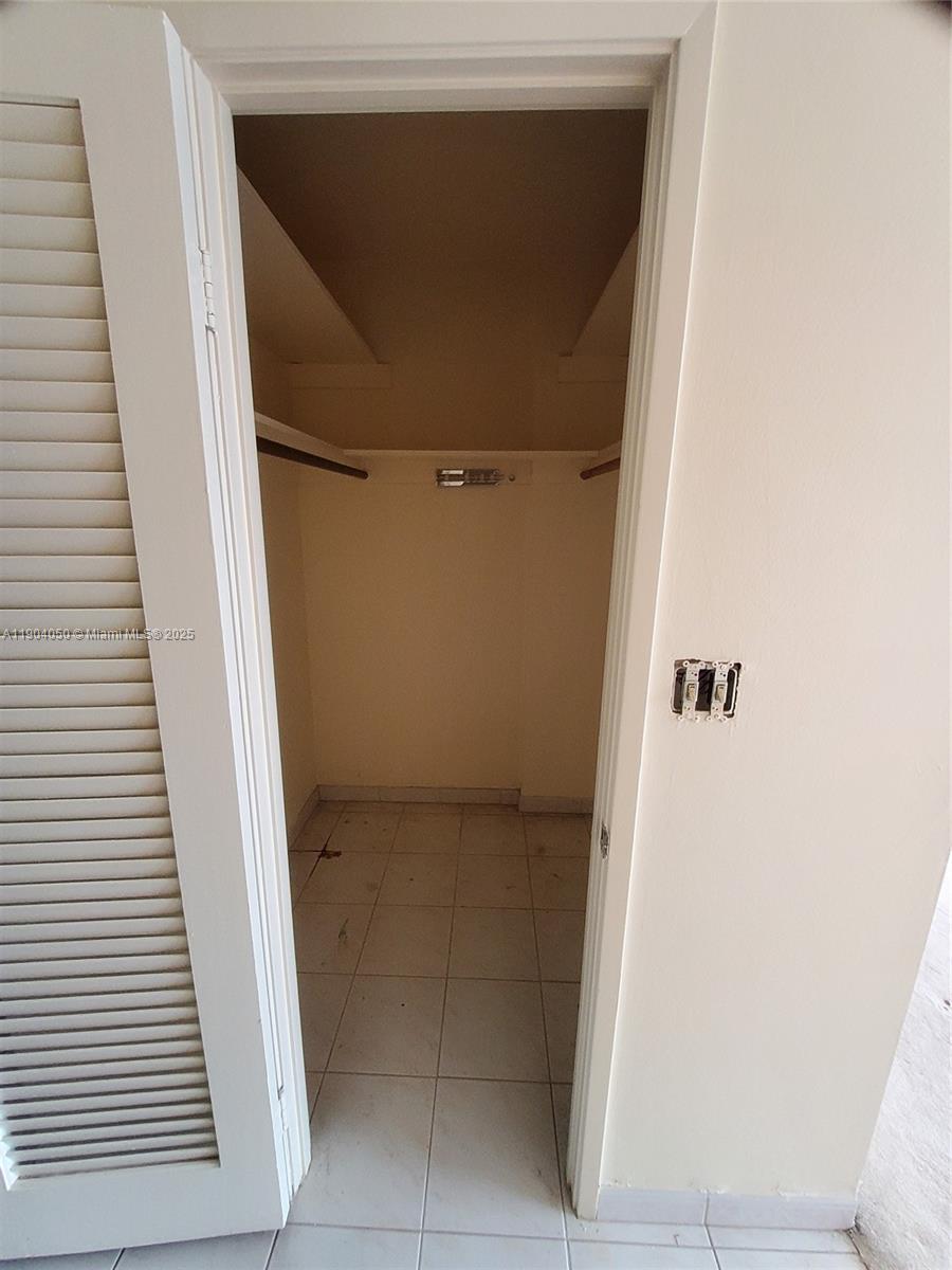 BUCKLEY TOWERS CONDO - EA - Residential