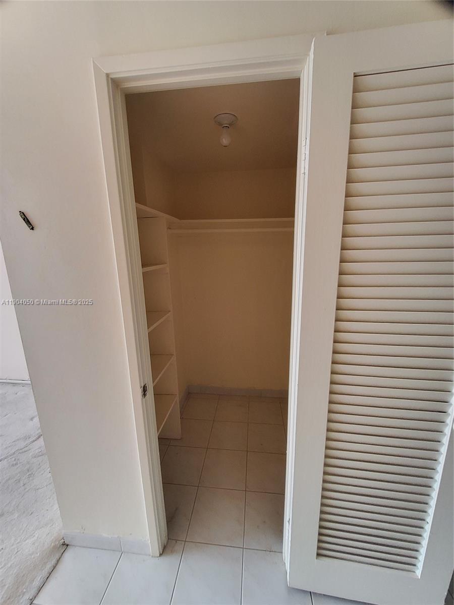 BUCKLEY TOWERS CONDO - EA - Residential