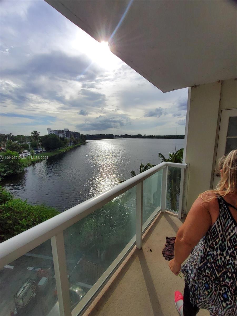 BUCKLEY TOWERS CONDO - EA - Residential