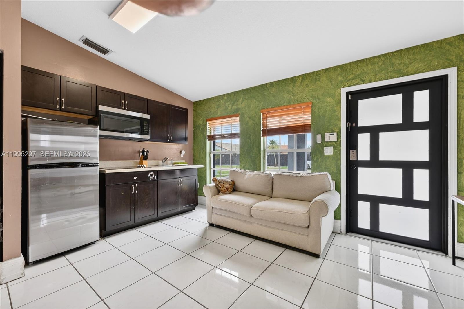 MAYTE SUB - Residential