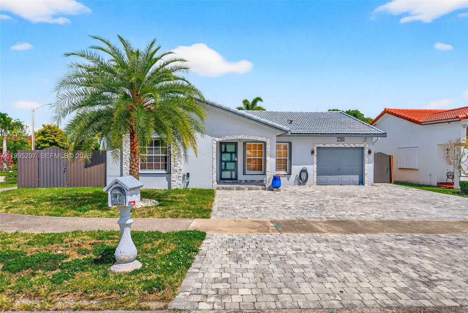 MAYTE SUB - Residential