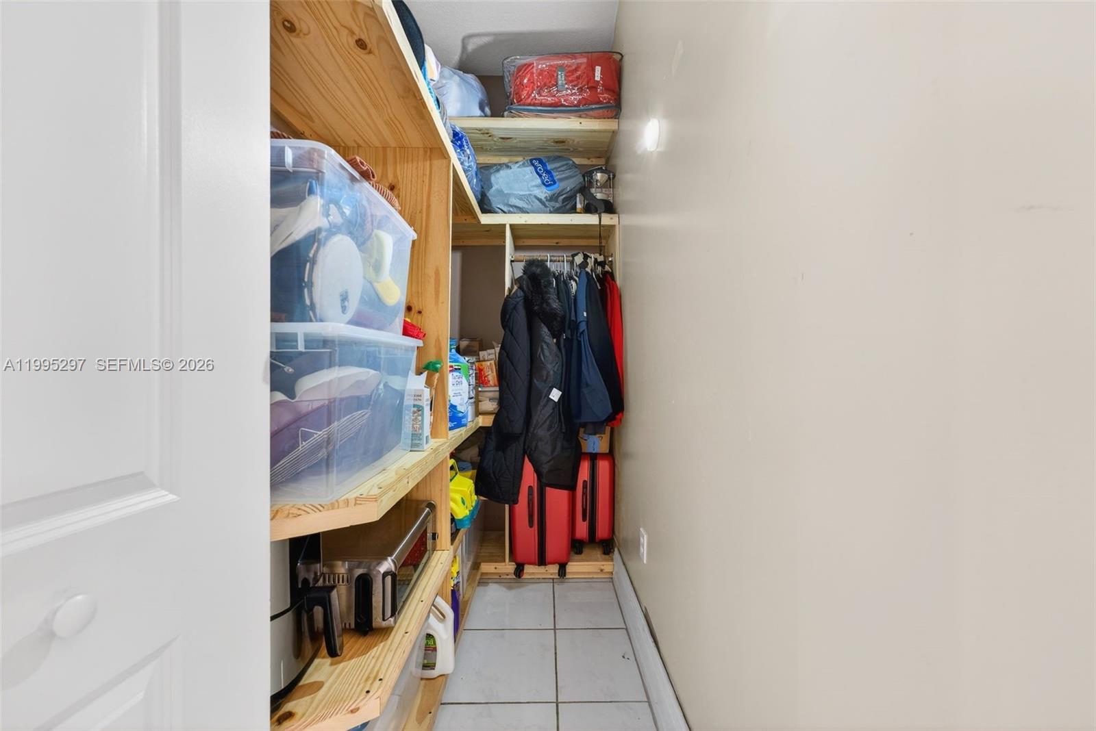 MAYTE SUB - Residential