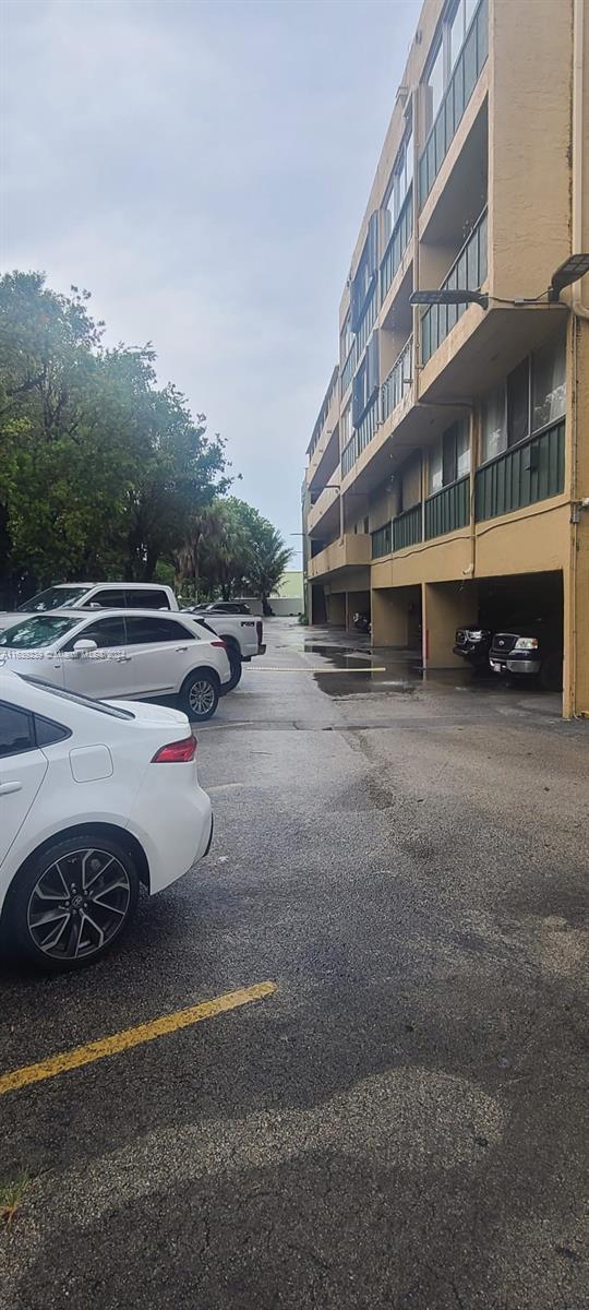TRIANON PARK CONDO - Residential