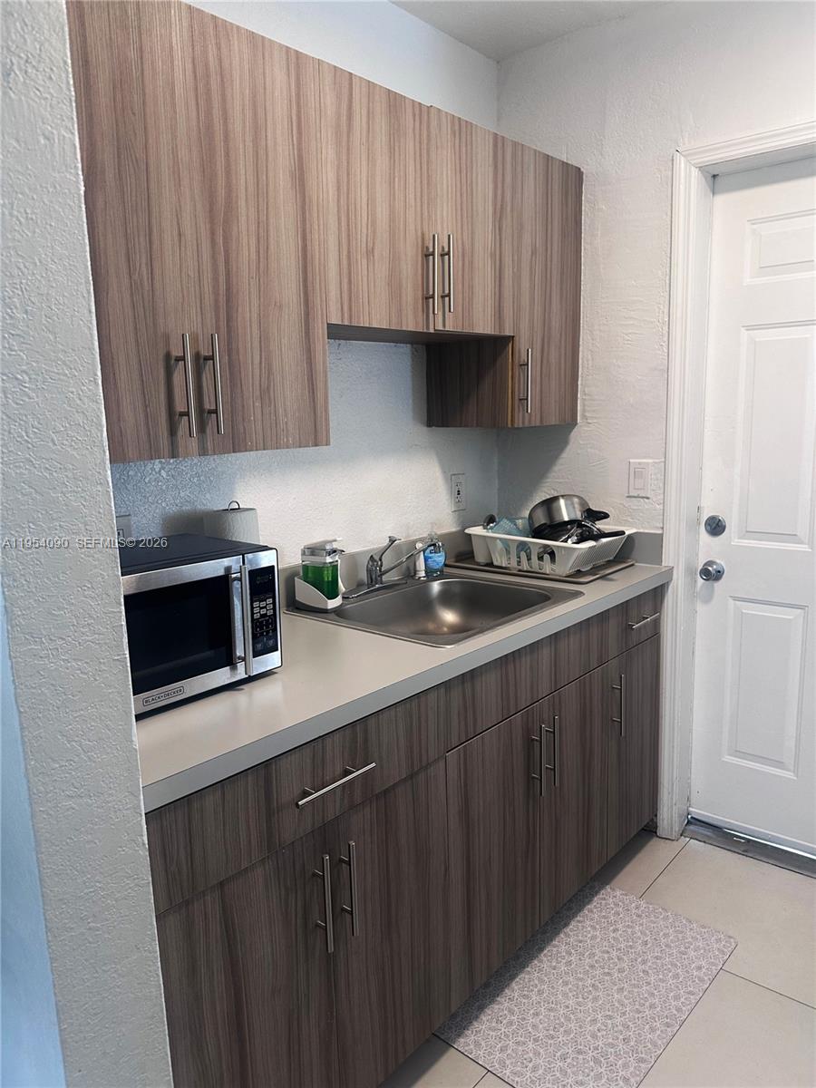 LAWRENCE EST LAND COS SUB - Residential Lease