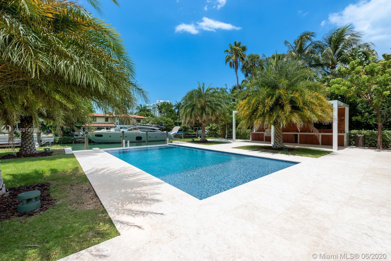 SUNSET ISLANDS-ISLAND NO - Residential